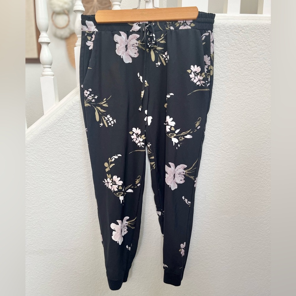 Black Floral Jogger Pants - Women